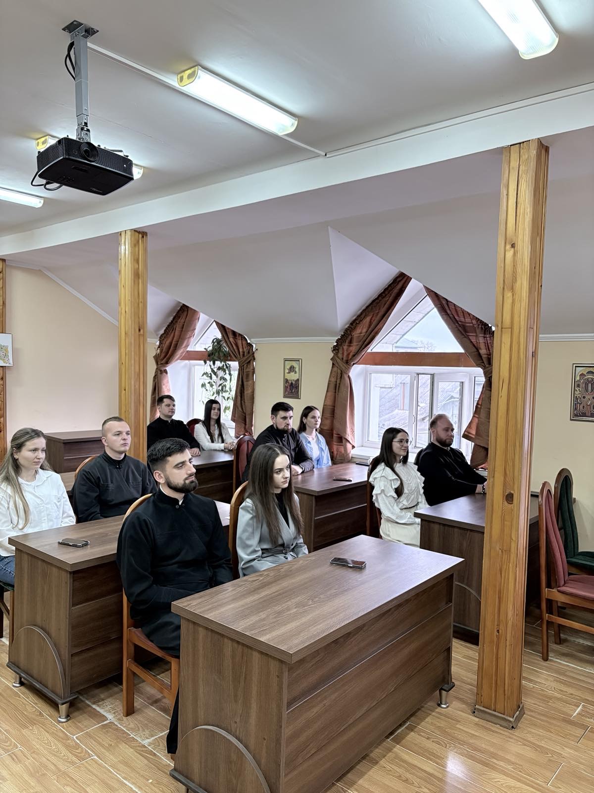 Сім’я і священство - покликання любові та служіння