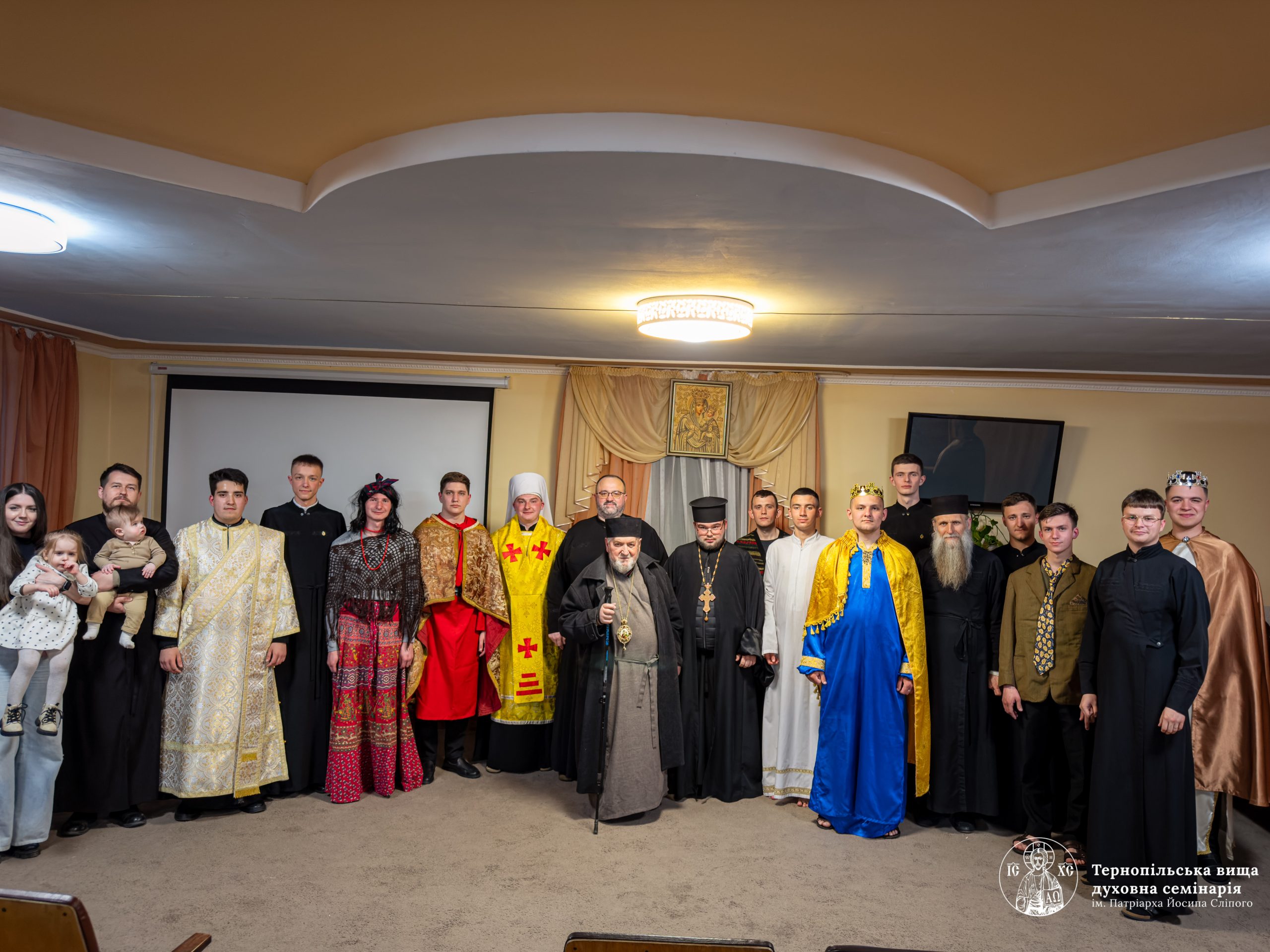 Курсовий вечір на тему Воскресіння Христового