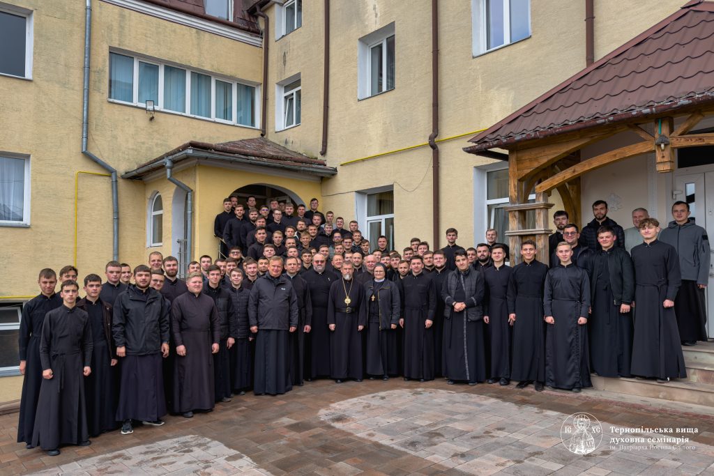 Чотири виміри формації та спільний погляд у майбутнє: у Тернопільській духовній семінарії завершилася Патріарша візитація